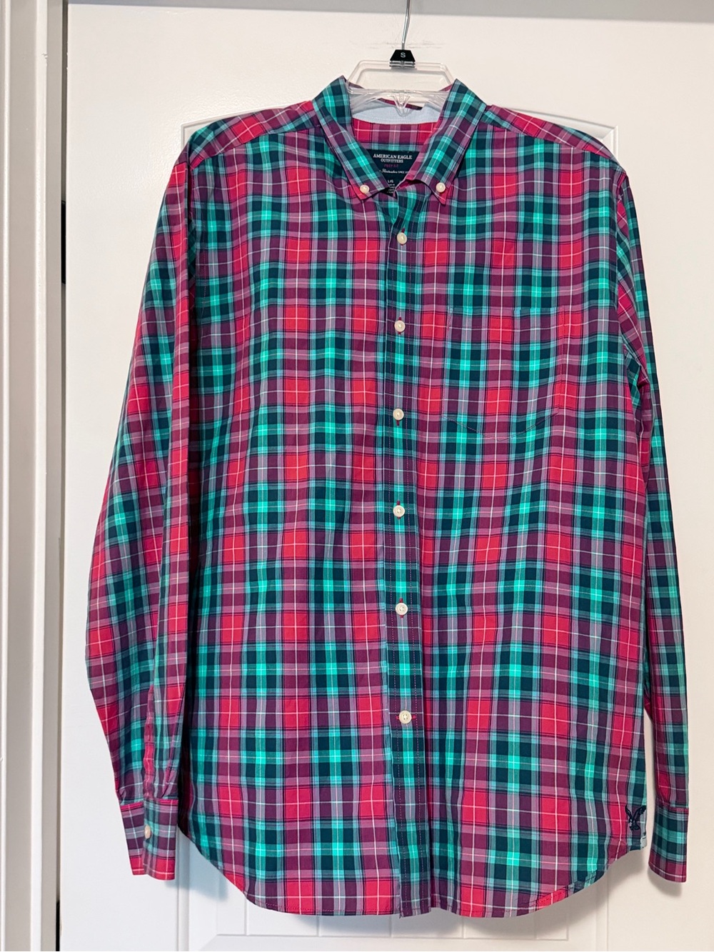 American Eagle Outfitters Men's Plaid Button-Down Shirt in Red and Teal